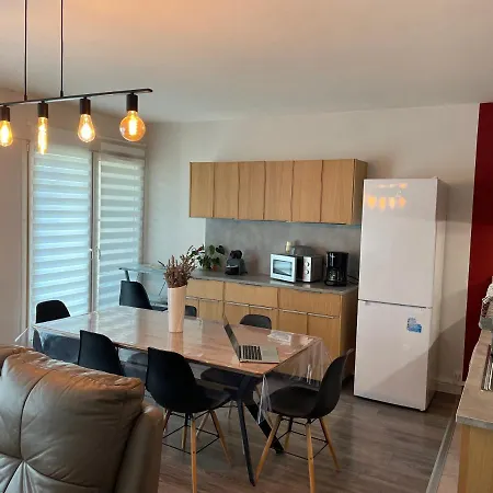 Appartement Apt, 4 pièces sympa, Centre, garage, business ou vacances